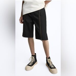 ZIP-DETAIL DENIM BERMUDA SHORTS